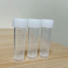 サンプル管クリア4mL×100本 ＋ スクリュー管褐色4mL×100本 - メルカリ