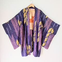 Japanese Vintage Haori Long Purple Yellow arrows pattern Silk Kimono Gown Old-ⅽloth 長羽織 羽織 正絹 縮緬 絞り染 紫 矢絣模様 古布 時代布 一点物 大正浪漫 和洋折衷