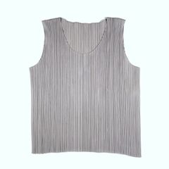 綺麗 イッセイミヤケ FETE プリーツ加工 ノースリーブトップス サイズ02 中古・古着通販】ISSEY MIYAKE FETE (イッセイミヤケフェット