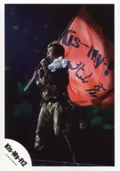 【中古】生写真(ジャニーズ) Kis-My-Ft2/北山宏光/ライブフォト・全身・衣装金・左手マイク・右手旗・左向き/公式生写真