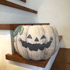 ジャックオーランタンD  大きな植木鉢　アイボリー　カボチャ　ハロウィン雑貨　ギャザリング　寄せ植え　花　インテリア　玄関　ガーデニング　ガーデン雑貨