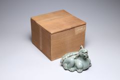 曹東憲　茶入　共箱　茶入れ　古美術品　骨董品　【正一古美術】 2d5fcfffea44fe0d66d99ef3f6be35