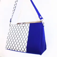 【mor.Wb】すっきりシルエット 27cm直線口金のバッグ モロッカン 白b