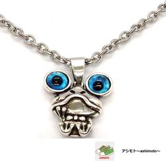 ☆新品未使用「送料込」大きな目のカエルネックレス//インパクト//かわいい//縁起物//プレゼントにも♪