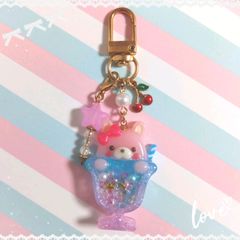 ☆うさぎ🐰パフェ　バックチャーム　キーホルダー☆
