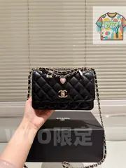 【今日特価】CHANEL 25P Heart Pendant WOC Chain Bag / シャネル 25P ハートペンダント付き WOC チェーンバッグ/ 送料無料！在庫限定価格-WTO輸入1