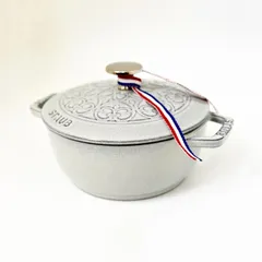 【緊急お値下げ】Staub ワナベ XL グランブルー フルール ド リス レア Staub ワナベ XL グランブルー フルール ド リス レア 限定