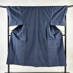 男着物 身丈144cm 裄丈70.5cm M 袷 アンサンブル 紬 幾何学模様 紺色 正絹 美品 秀品 【中古】