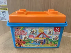 D1620  アンパンマン　ブロックワールド　パン工場とすべり台のおうち　ブロックバケツ