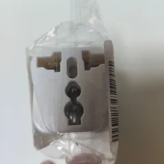 ☆海外用変換アダプター 形状種類 IEC320 C14タイプ 入力側はユニバーサル対応 最大250V 10A-16A 対応 便利な小型デザイン 各国の電子機器を指定国で使用  旅行用電源変換プラグ 電源形状変換プラグ トラベルプラグ