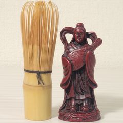 七福神 弁財天像 赤色 樹脂製 置物 琵琶を持つ縁起物 B52
