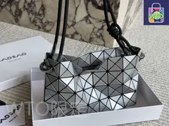 【今日特価】Issey Miyake イッセイミヤケ 生豆腐バッグ ダイヤモンドバッグ風のデザイン