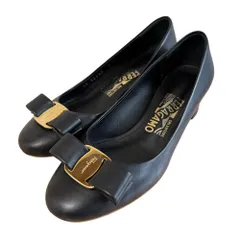 美品 Salvatore Ferragamo サルヴァトーレフェラガモ レザー ヴァラリボン ローヒール パンプス 5C 22cm相当 ブラック レディース 古着 中古 USED