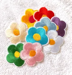 【在庫セール】丸っこい花10枚セット フラワーアイロンワッペン アップリケ パッチ ステッカー モチーフ 北欧風 刺繍 貼り付け 縫い付け 手作り 手芸DIY 服 デコレーション かわいい 保育園 幼稚園 バッグ ベビー服 リメイク