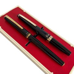Burberry Givenchy PARKER など　万年筆　ボールペン　7点 Burberry Givenchy PARKER など 万年筆 ボールペン 7点 - メルカリ