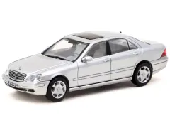 新品▼メルセデスベンツ 模型 ディスプレイ 鑑賞用 ミニカー 1/18 SL 新品▽メルセデスベンツ 模型 ディスプレイ 鑑賞用 ミニカー 1