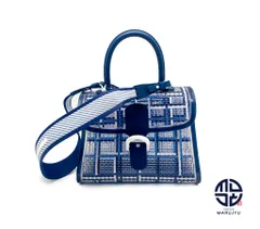 2024年最新】delvaux pvcの人気アイテム - メルカリ