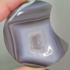 ボルケーノアゲート 月 ビッグムーン カービング ボルケーノアゲート 月 ビッグムーン カービング - メルカリ