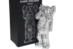 2024年最新】kaws holidayの人気アイテム - メルカリ