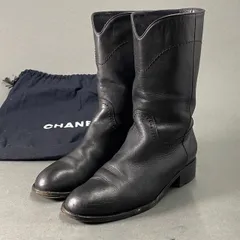 1L25《伊製》CHANEL シャネル ココマーク レザーブーツ ミドルブーツ 40 ブラック レザー レディース 靴のサムネイル