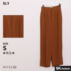 ★美品★ SLY スライ パンツ　ストレート　ストライプ柄　ポケット付き　とろみ素材 　キャメル　 【H1113-00】 送料無料　古着　レディース