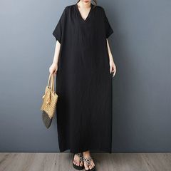 モード系  涼し気な素材 単色 プルオーバーワンピース Vネック シンプルなデザイン リラックス ワイド幅 ブラック Vネック 個性派 ハーフスリーブ 小物アレンジ ワイドマキシ プルオーバー ドレス