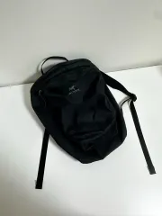 【極美品】 ARC’TERYX INDEX15 インデックス リュック　ブラック ARC'TERYX Index 15 Backpack(インデックス15バックパック