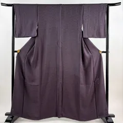 色無地 身丈162cm 裄丈64cm M 袷 落款 地紋 濃紫 正絹 優品 【中古】