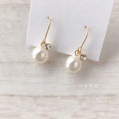 ◆ 15 クリーム 8mm クリスタル パール ジルコニア ピアス イヤリング ◆　定番 人気 上品 シンプル 小ぶり アクセサリー 結婚式 卒業式 入学式 オフィス　☆シルバーカラー変更可