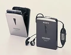 【中古】SONY ソニー 貴重な美品　WM-EX1 シルバー　カセットウォークマン（ポータブルカセットプレーヤー）　再生専用機　Dolby NR装備
