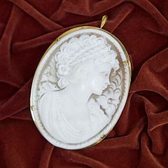 【鑑定書 説明書付き】作家 シェルカメオ K18WG ペルーソ.サルバトーレ 鑑定書 説明書付き】作家 シェルカメオ K18WG ペルーソ