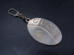 GUCCI オーバル型キーホルダー - メルカリ
