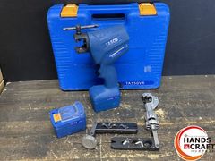 ●【ジャンク品】TASCO タスコ TA550VR 電動フレアツール バッテリー(10.8V/2.6Ah)×2・付属品・ケース付 ※充電用コード無し ※動作確認済のサムネイル
