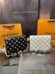 LV ルイヴィトン Coussin ハグバッグ 斜めがけバッグ（ボックス付き） 