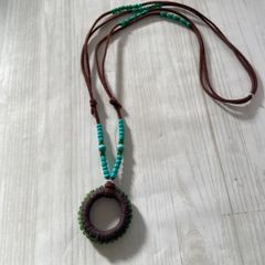 めがねホルダー　首掛けメガネホルダー　ネックレスペンダント　ターコイズブルー　brown ハンドメイド