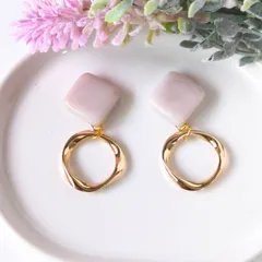 no.188  レジン　大きめカボション　ベージュ　スクエア　ゴールド　ピアス イヤリング　ハンドメイド