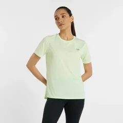 ニューバランス 半袖シャツ レディース NEWBALANCE Sport Essentials Tシャツ ランニングウェア 吸汗速乾 ドライ 軽量  マラソン 陸上 トレーニング スポーツウエア グリーン 緑 レディースウェア トップス/WT41222-MEW
