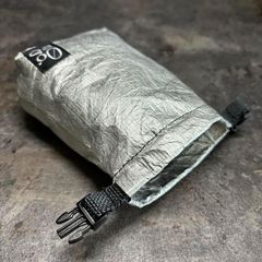 スタッフサック　スタッフバッグ　ロールトップ　タイベック　軽量　登山　UL　シルバー　Sサイズ
