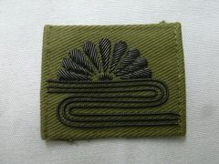 ★別注品　菊水袖章　レプリカ　小型　黒モール刺繍　オリーブグリーン生地★新品