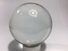 57.2mm：天然石水晶玉・白水晶球（Crystal Ball）：天然石水晶球鑑別書付：品質評価＝高品質AA：商品管理No,8412：パワーストーン「守護石・開運」置物に最適
