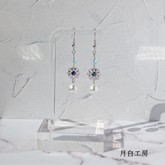 NO.125　【数量限定】スカシパーツ　花　クリスタルガラス　【スカラベスグリーン】シルキーパール　ライトアゾレ　ピアス
