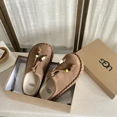 2025年最新】厚底サンダル uggの人気アイテム - メルカリ