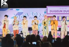 【中古】生写真(男性) OCTPATH/集合(7人)/ライブフォト/「KCON 2022 Premiere」ファミマプリント