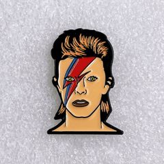 DAVID BOWIE デヴィッド・ボウイ "Aladdin Sane" アラジン・セイン ピンバッジ