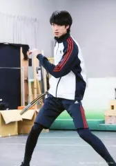 【中古】生写真(男性) 井澤巧麻(柳蓮二)/稽古場・私服ショット/ミュージカル『テニスの王子様』3rdシーズン青学vs比嘉 追加生写真