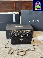 【今日特価】CHANEL 25P ハートペンダント付き WOC チェーンバッグ 送料無料！在庫限定のお得な価格です-WTO輸入1