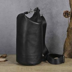 CORBO【美品】equines イクワインズ オールレザー ボディバッグ 筒形
