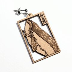 和風ピアス　歌川国芳ピアス【背美鯨】