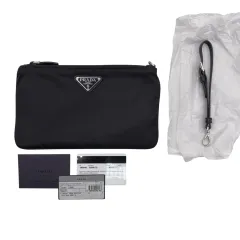 ⭐PRADA⭐　美品　プラダ　ラフィアクロケット　クラッチバッグ Prada プラダのクラッチバッグ、手触りが滑らか、シンプルな外観