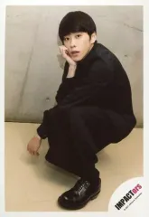 【中古】生写真(ジャニーズ) IMPACTors/基俊介/全身/「Summer Paradise 2021」グッズオフショット/公式生写真